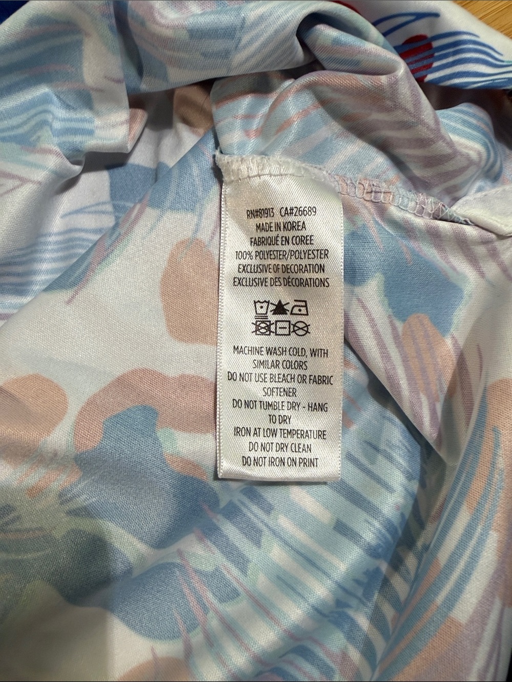 Robert Graham Multicolor Palm-Print Top - White Base with Red & Blue - Picture 8 of 9